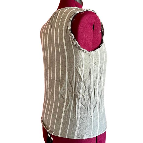 Womens Top Size XL Grey Tank Ruffle Detail Striped Office Siren Business Casual - Picture 3 of 8